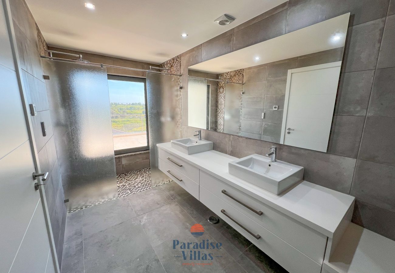 Villa em Pêra - Villa Goreti