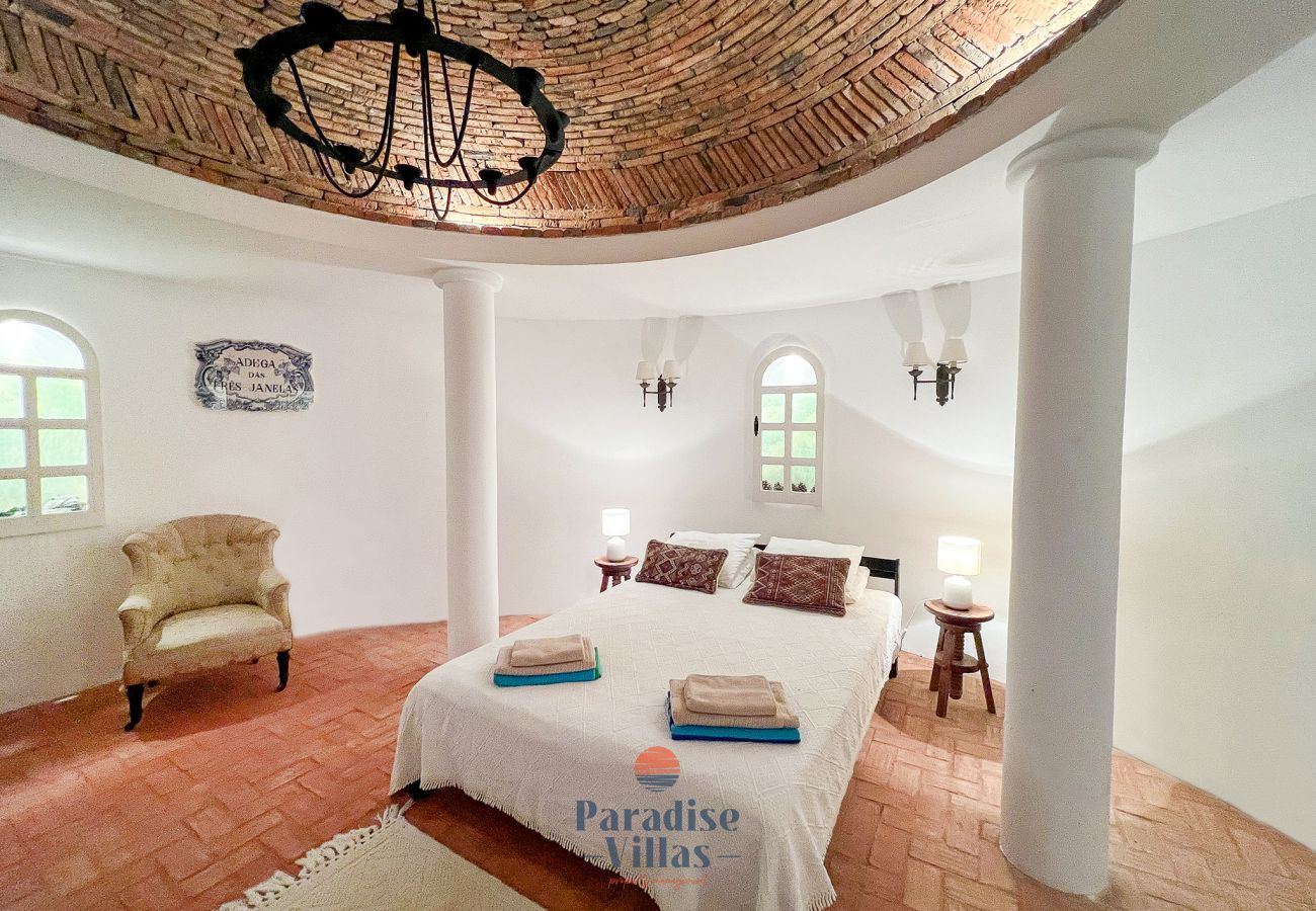 Villa em Santa Bárbara de Nexe - Villa Tanya