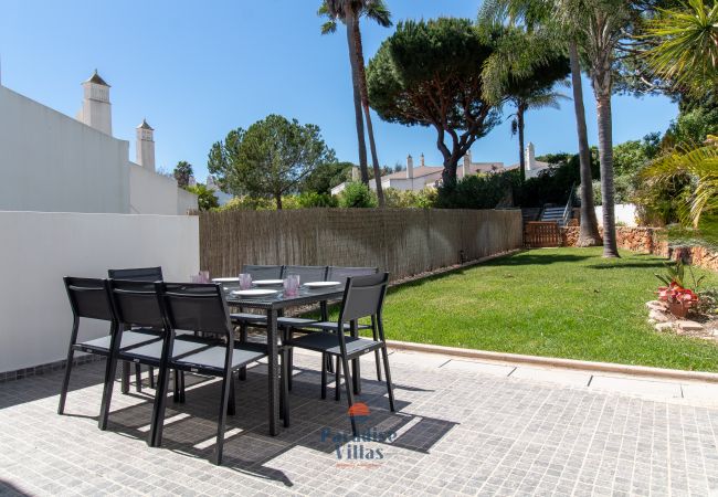 Casa geminada em Albufeira - Townhouse Baía do Mel