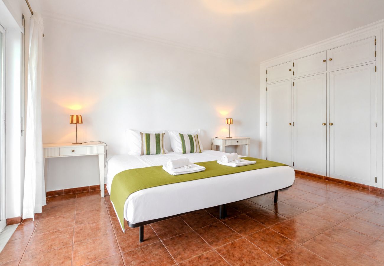 Apartamento em Quarteira - Apartamento Vilamoura