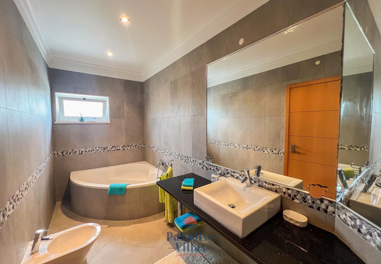 Villa in Albufeira - Villa Nicola