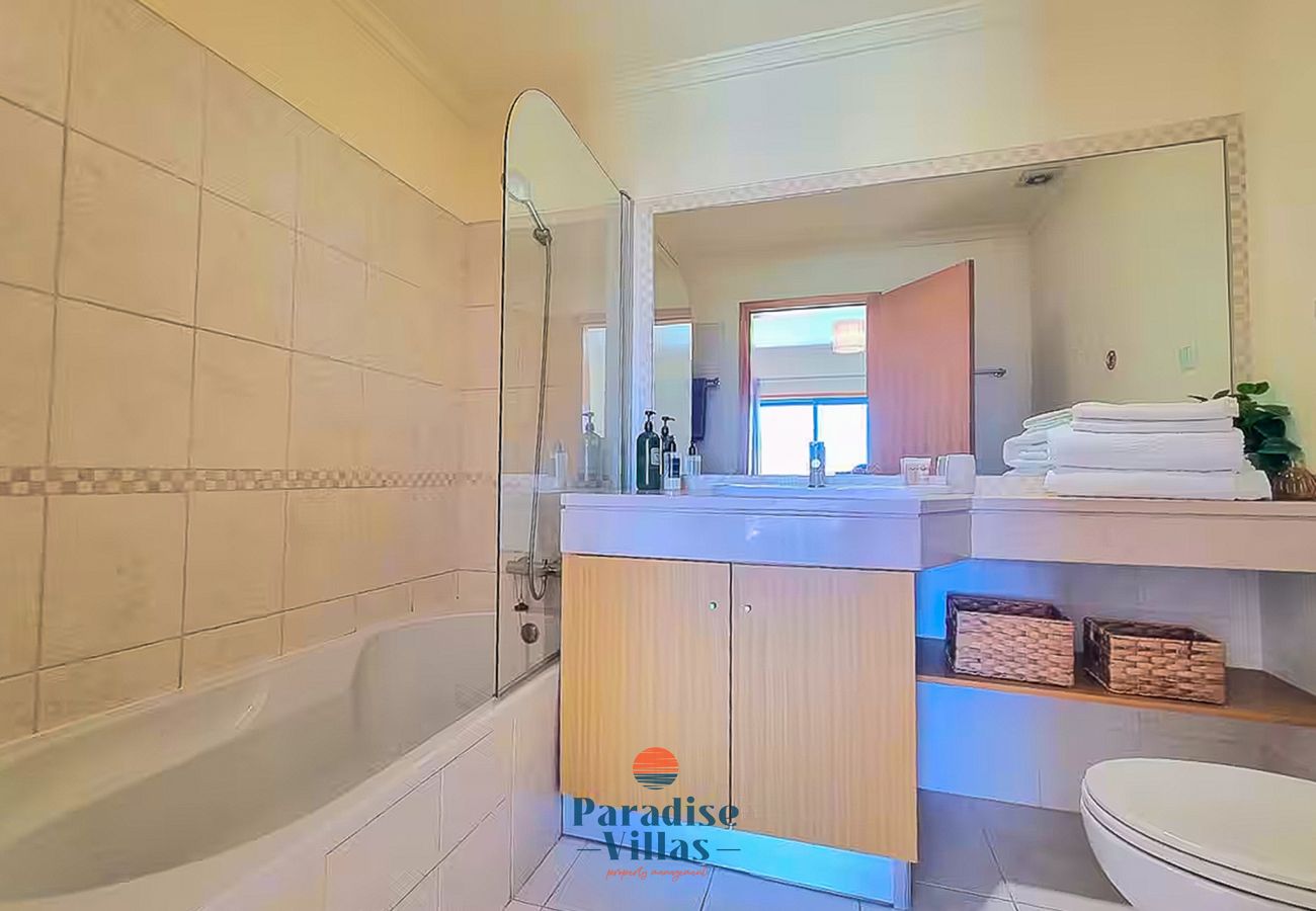 Apartment in Albufeira - Apartamento Vista  Ondas