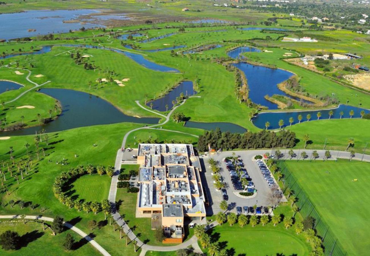 Apartment in Albufeira - Apartamento Salgados